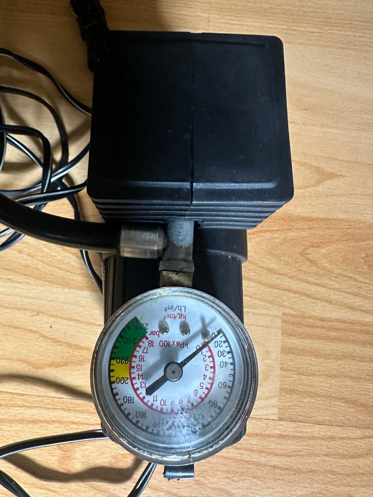 Mini Luchtcompressor 12V 10A 17BAR, Ophalen of Verzenden