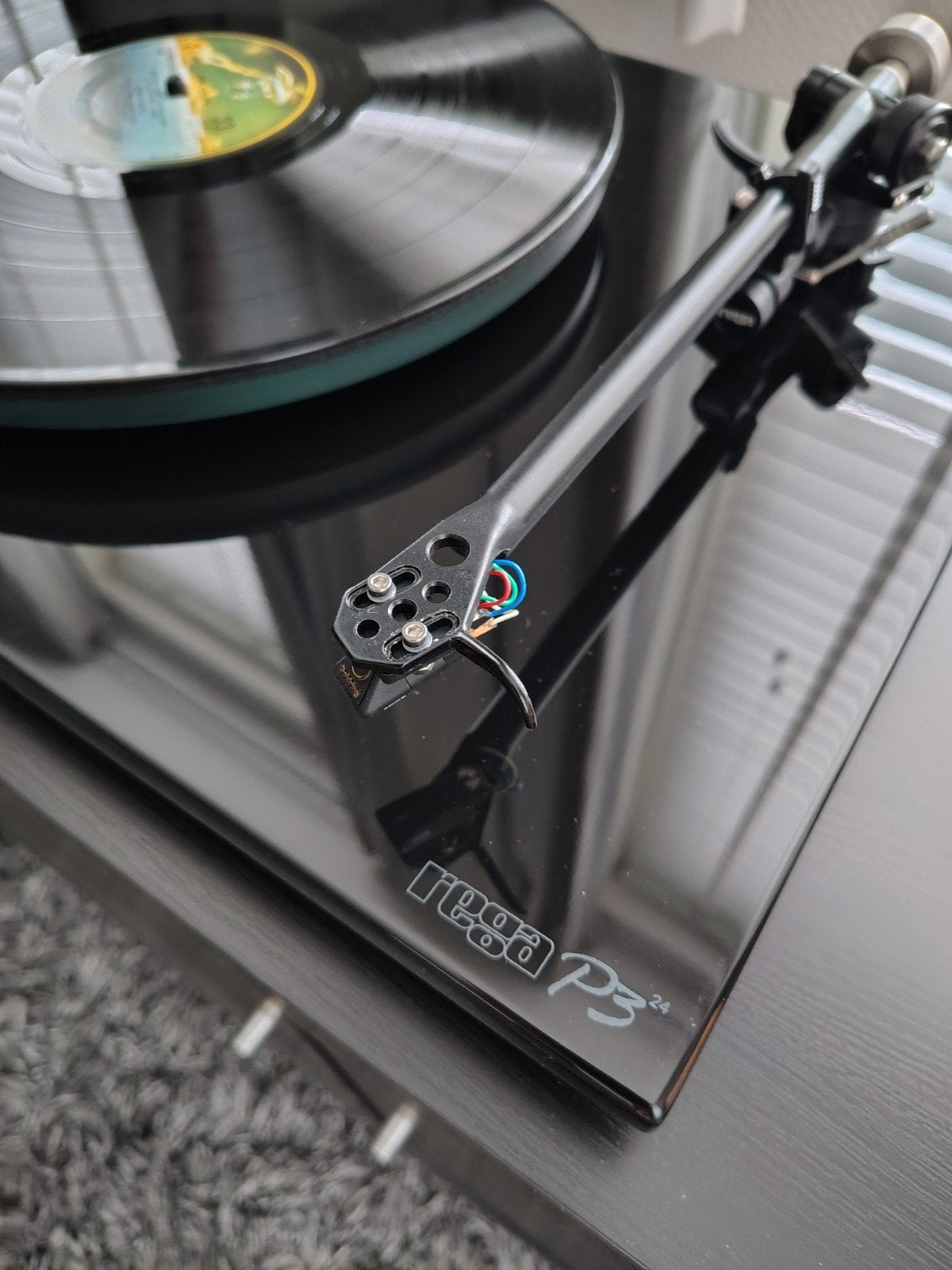 Rega P3 24 Platenspeler met TT PSU, Ophalen of Verzenden, Zo goed als nieuw, Platenspeler, Overige merken