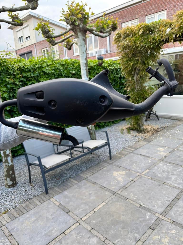 Originele piaggo uitlaat, Fietsen en Brommers, Brommeronderdelen | Scooters, Ophalen of Verzenden, Zo goed als nieuw, Uitlaat