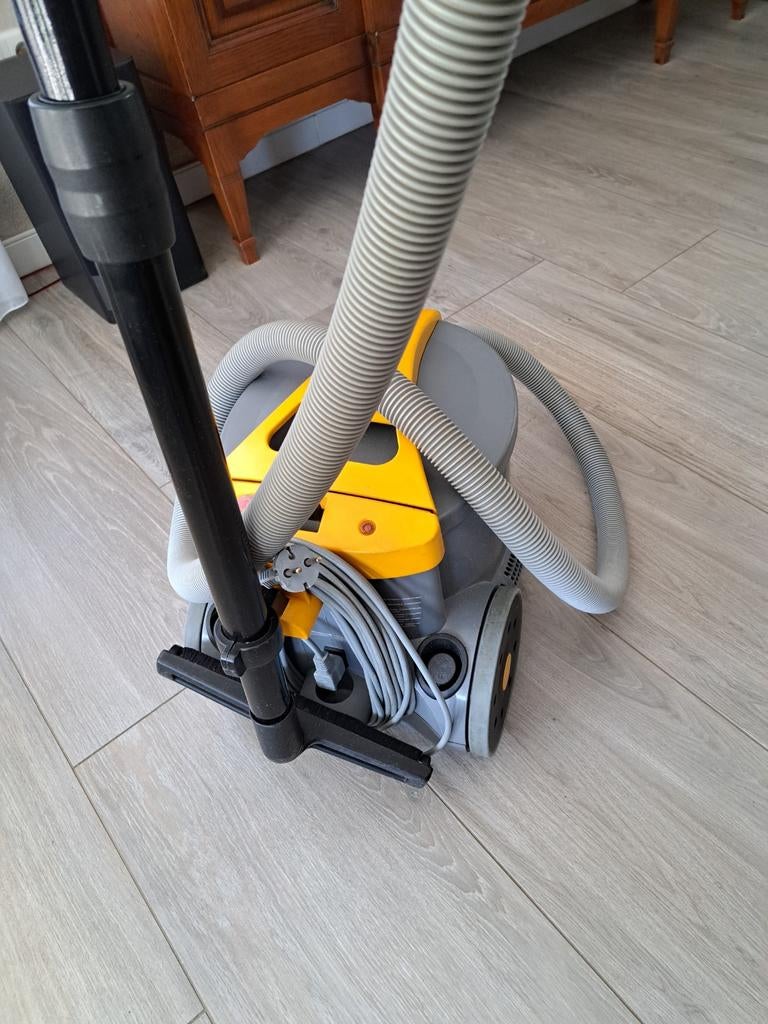 Stofzuiger, Ophalen of Verzenden, Zo goed als nieuw, 1200 tot 1600 watt, Stofzuiger