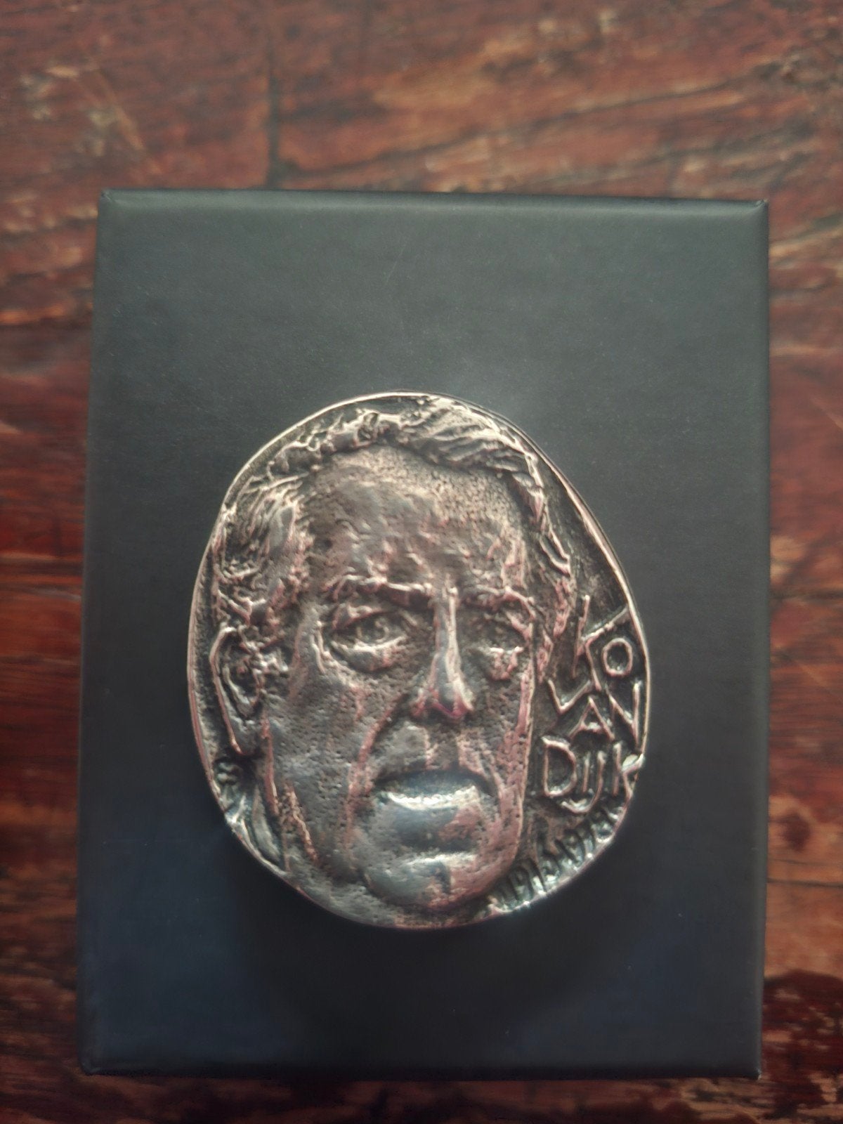 Zilveren Penning 'Het Einde' met Portret Koos van Dijk, Ophalen of Verzenden, Zilver, Nederland