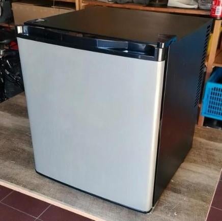 Camping Koelkastje z.g.a.n., Witgoed en Apparatuur, Koelkasten en IJskasten, Ophalen, Zonder vriesvak, Minder dan 45 cm, Minder dan 85 cm