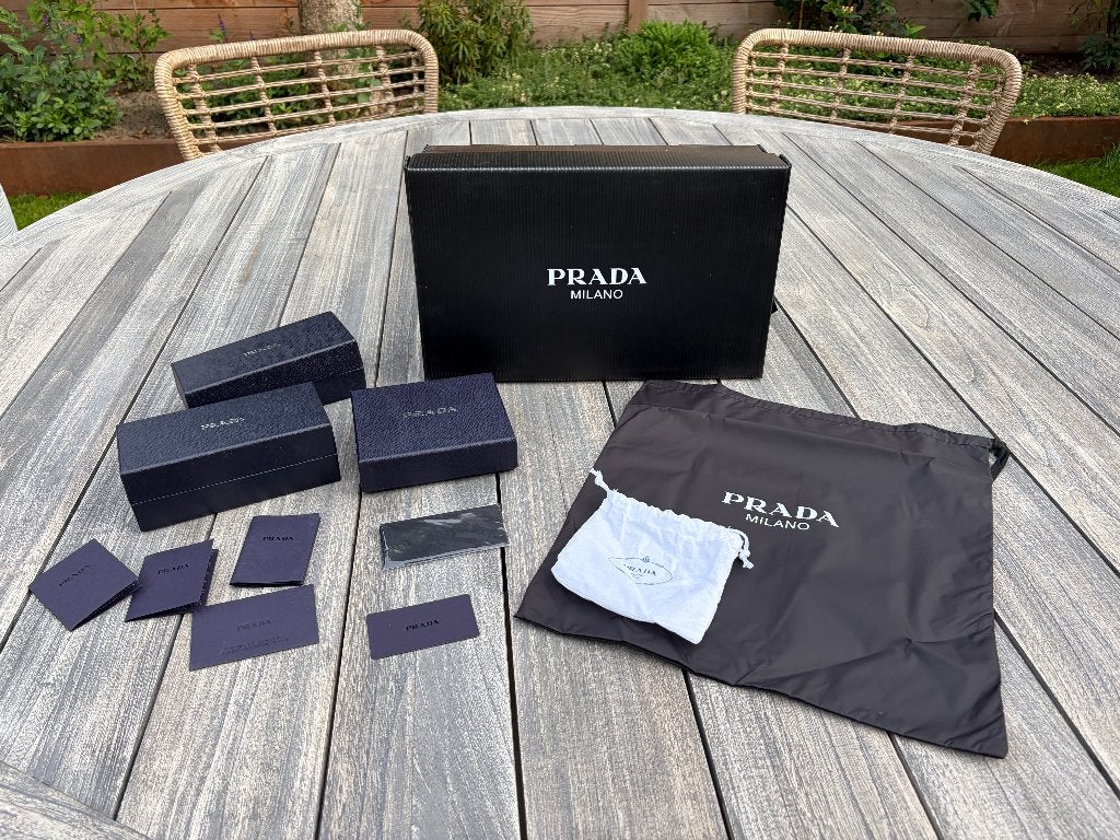 Prada dustbags en dozen, Ophalen of Verzenden, Nieuw, Zwart, Overige typen