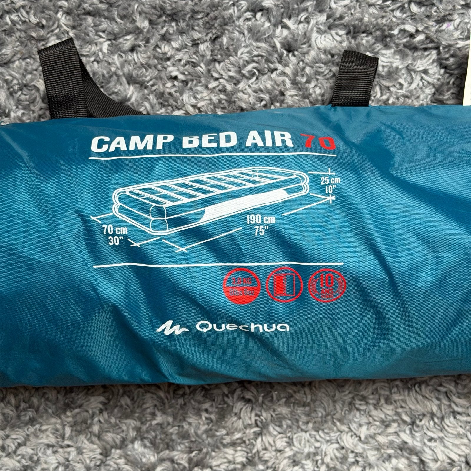 Quechua Camp Bed Air 70 en Arpenaz Comfort 65 luchtbed, Ophalen, Ingebouwde pomp, Zo goed als nieuw