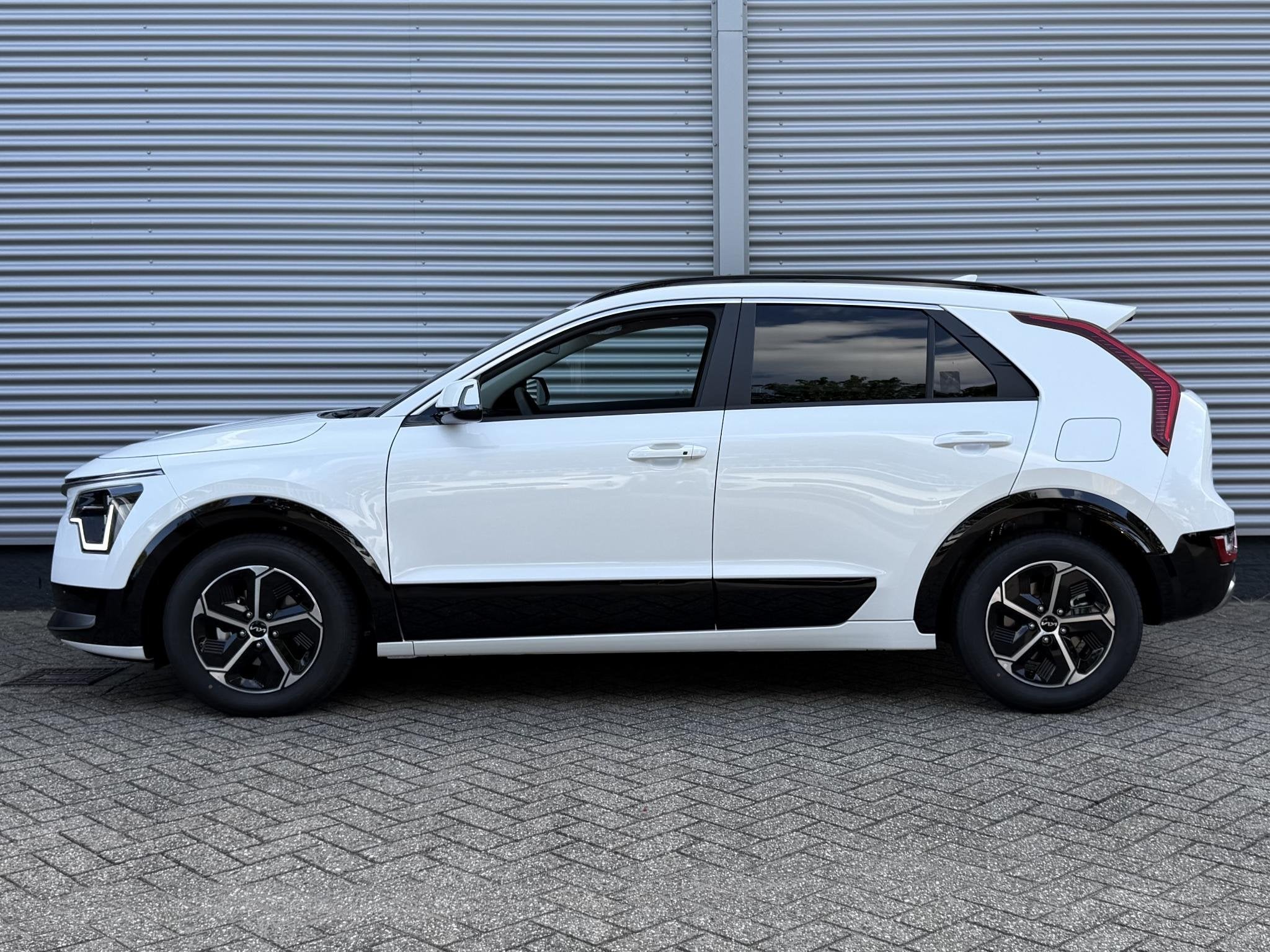 Kia Niro 1.6 GDi Hybrid DynamicPlusLine | Schuif/Kanteldak |, Auto's, 1374 kg, 137 pk, Euro 6, Wit