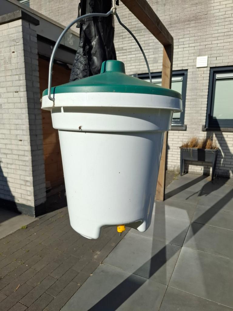 Drinkemmer kippen 12,5 l met nippels nieuw, Ophalen, Nieuw, Drinken en Voederen