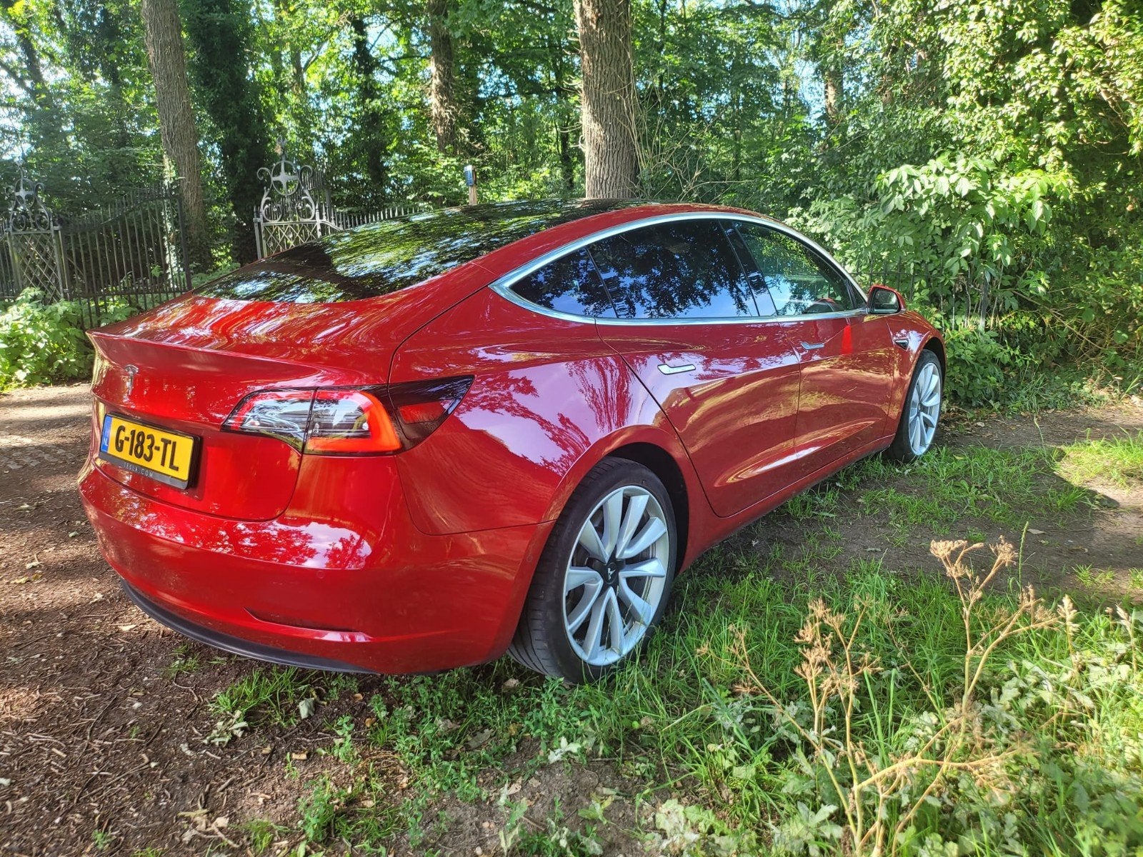 Tesla Model 3 2019 Rood, Auto's, Tesla, Automaat, Origineel Nederlands, Elektrisch, Particulier