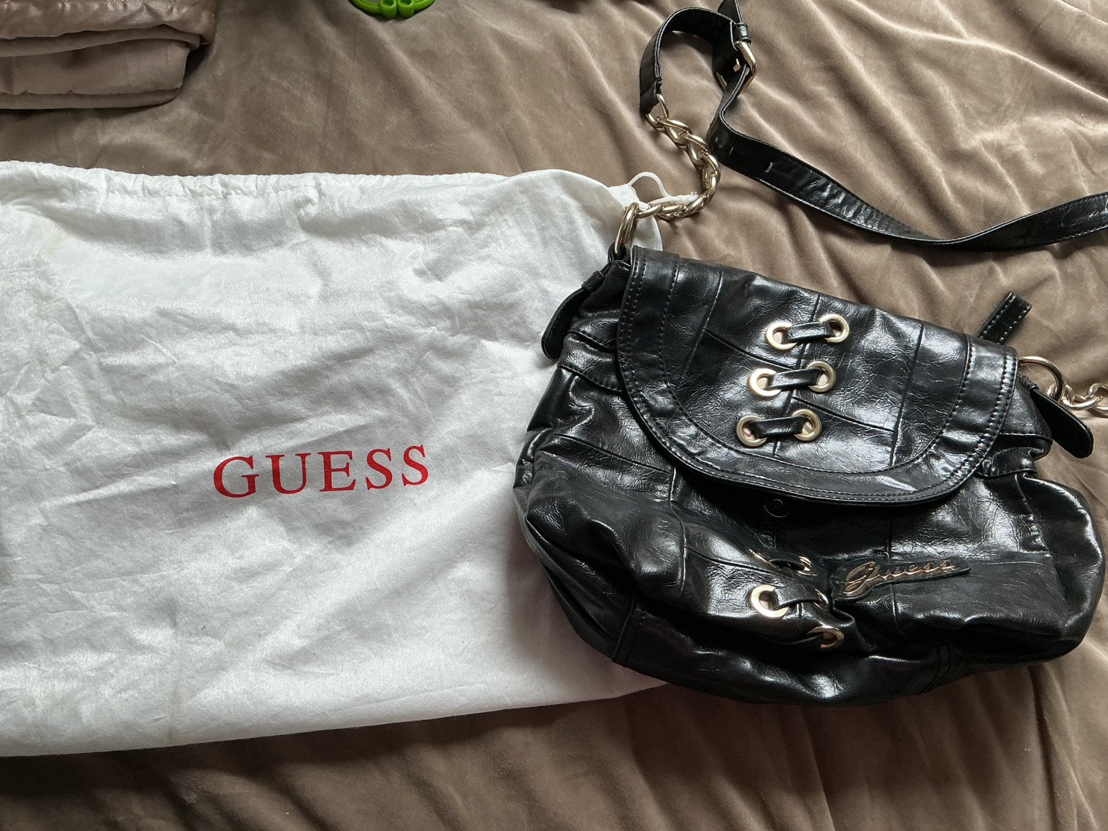 Guess tassen, Sieraden, Tassen en Uiterlijk, Tassen | Damestassen, Ophalen of Verzenden, Gebruikt, Zwart, Handtas