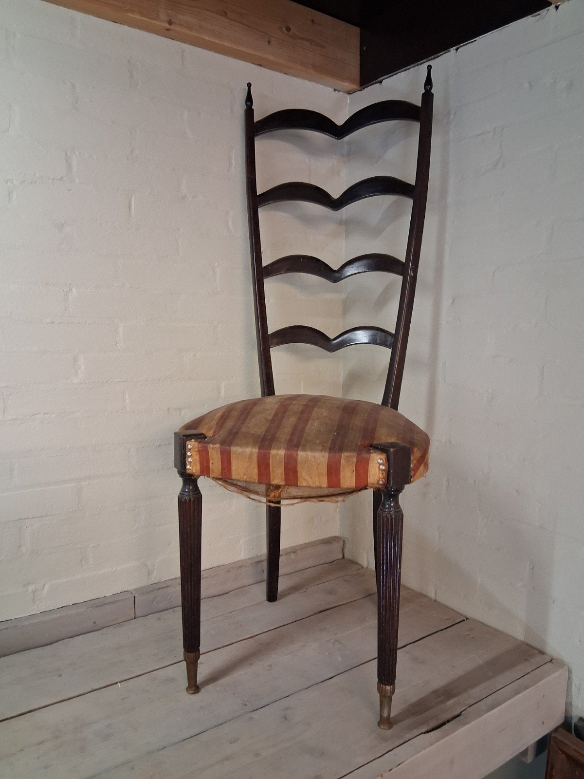 Chiavari-stoel met een hoge ladderrug, Paolo Buffa  jaren 50, Huis en Inrichting, Ophalen, Hout, Gebruikt, Zwart