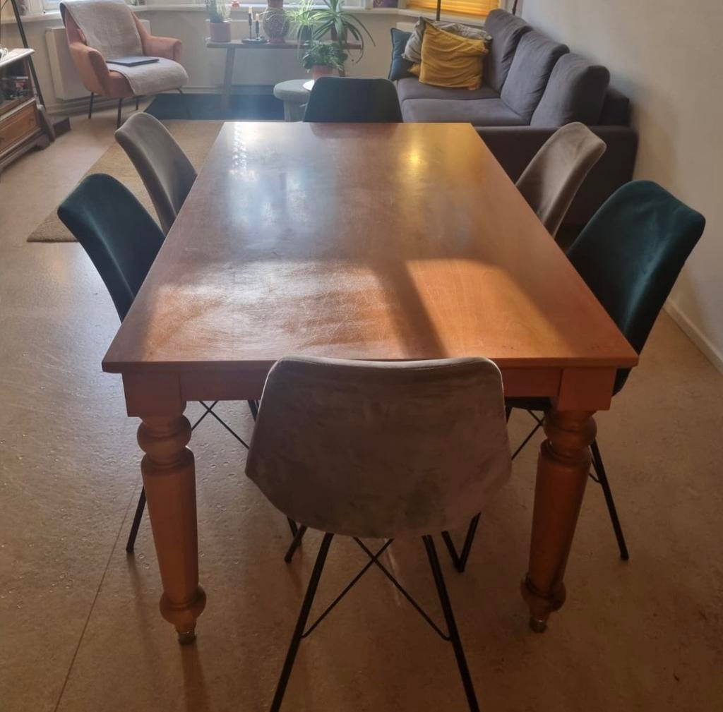 Eettafel kersenhout Molteni 100€, Huis en Inrichting, Ophalen, Gebruikt, 50 tot 100 cm, Vijf personen of meer