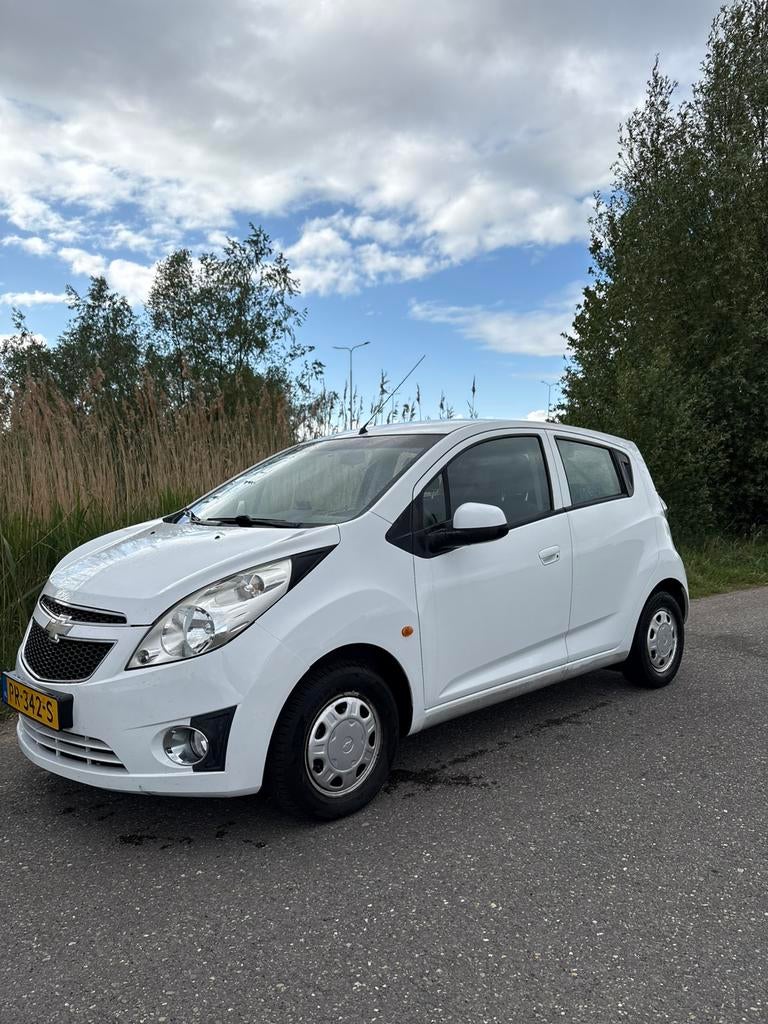 Chevrolet Spark 1.0 2011 Wit, Auto's, Voorwielaandrijving, 839 kg, 4 cilinders, Bedrijf