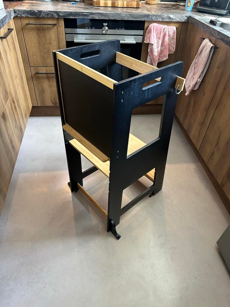 Zwarte Leer toren / Keukenhulpje, Ophalen, Gebruikt