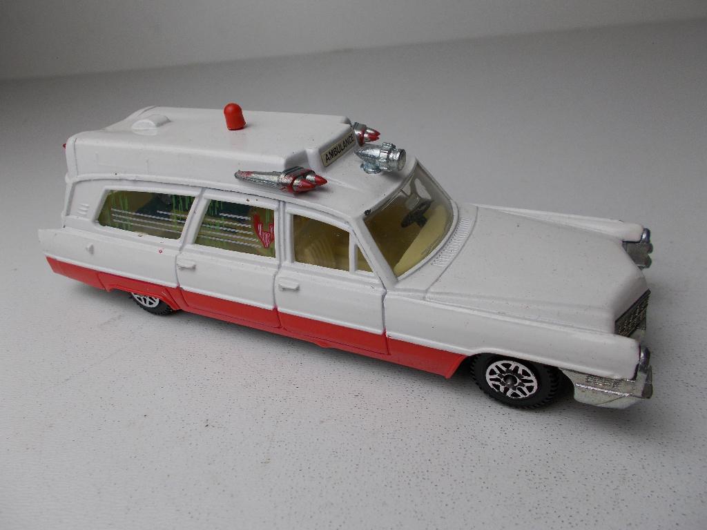 1971 Dinky Toys 288 SUPERIOR RESCUER CADILLAC + Brancard!