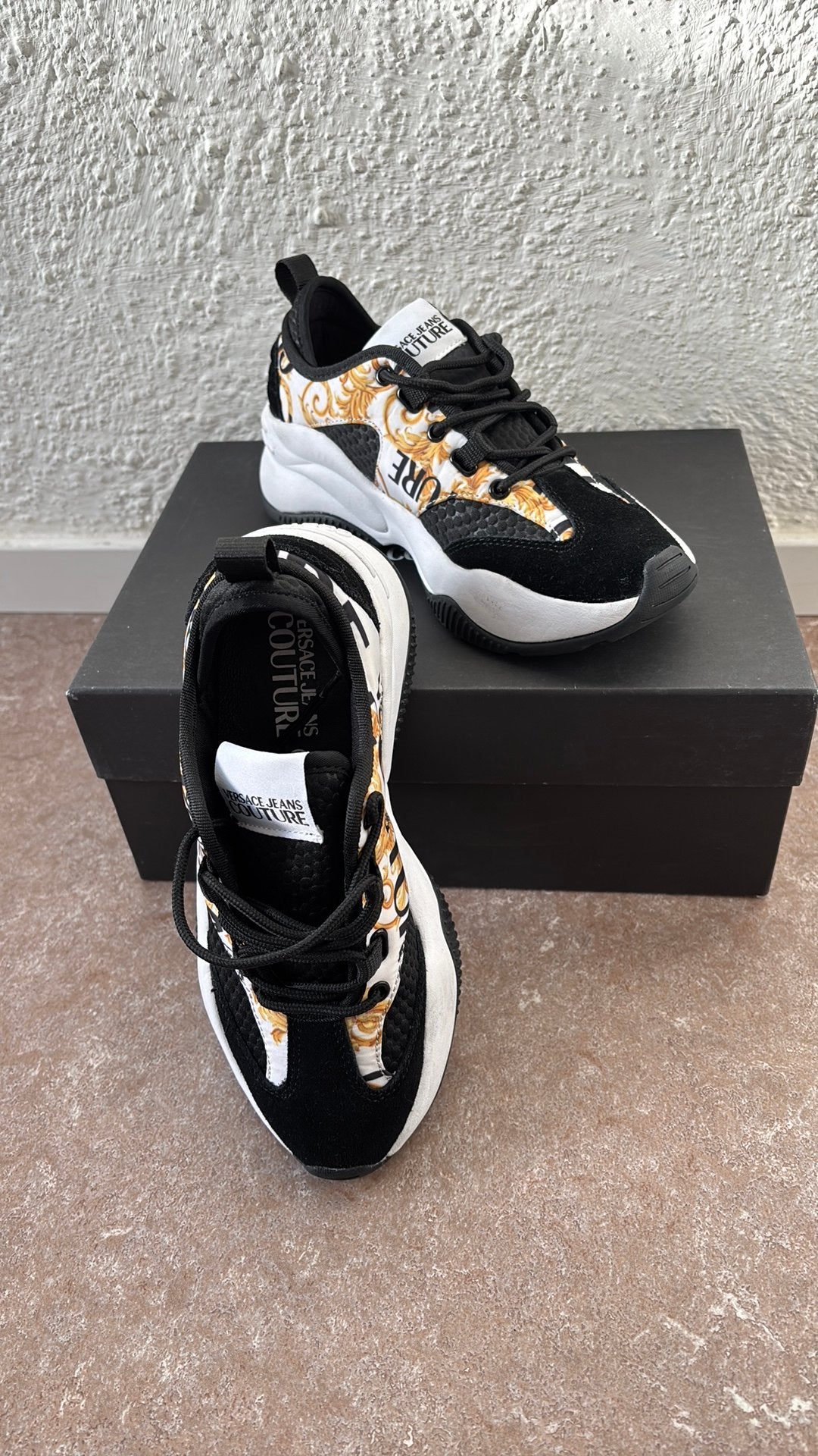 Versace jeans couture maat 37, Kleding | Heren, Schoenen, Ophalen of Verzenden, Zo goed als nieuw, Zwart