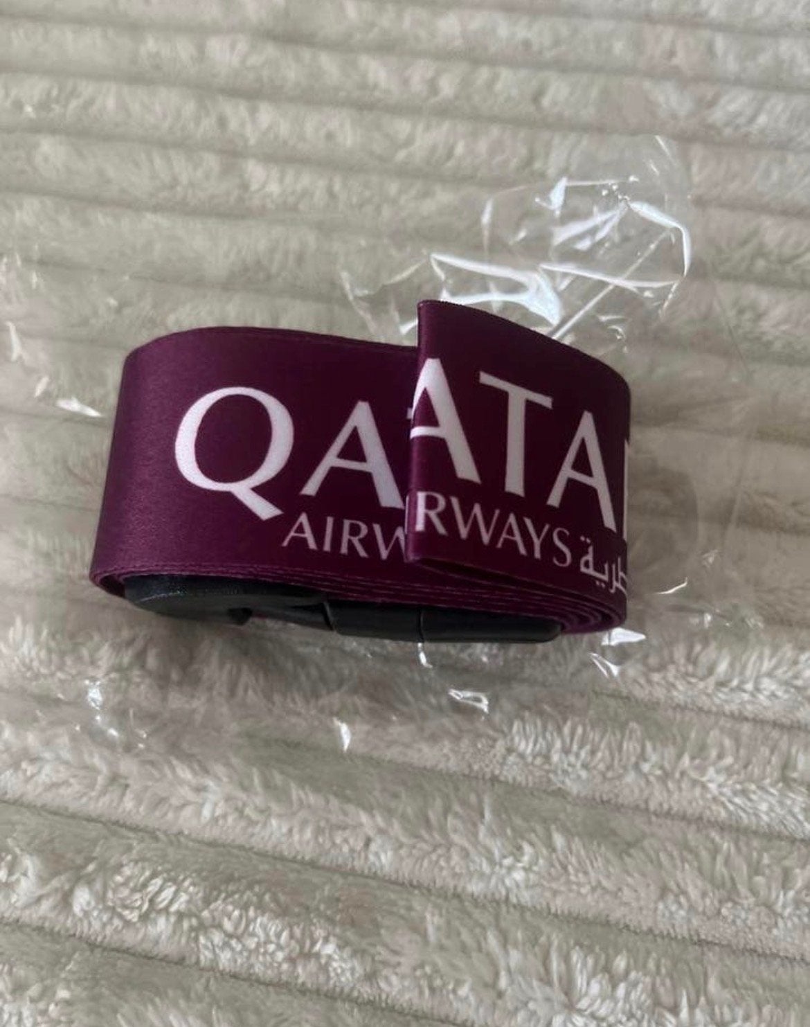 Nieuwe Qatar Airways kofferband - Veilig & Herkenbaar, Ophalen of Verzenden, Nieuw, Paars