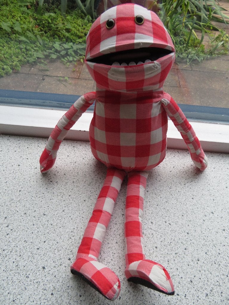 Mr Jummy rood wit geblokte pop meet ca 45 cm, Kinderen en Baby's, Gebruikt, Overige typen, Wasbaar, Ophalen of Verzenden