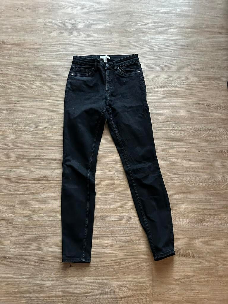Donkere skinny jeans maat 36 H&M, Ophalen of Verzenden, Zo goed als nieuw, Zwart, W28 - W29 (confectie 36)