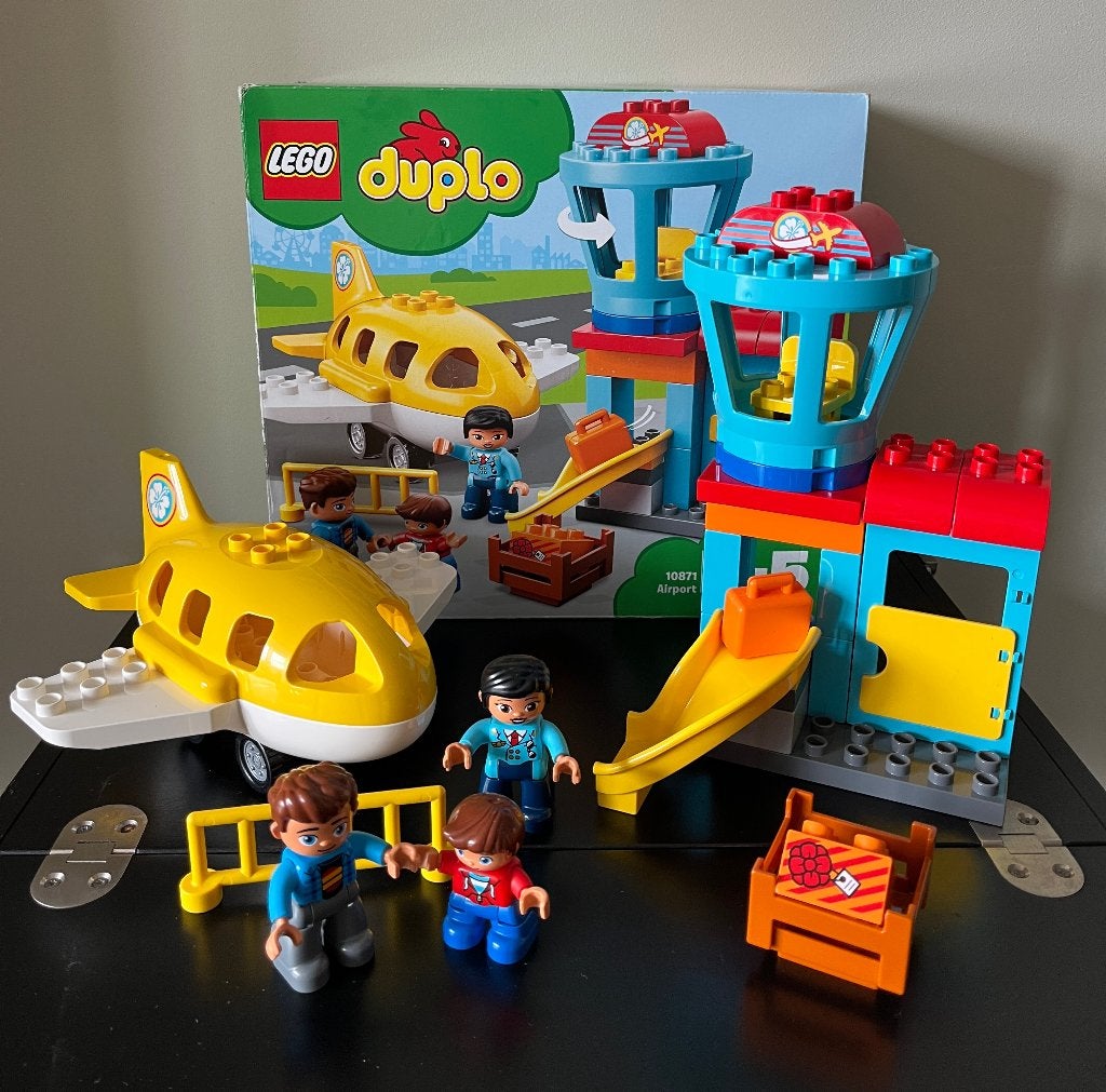 DUPLO Vliegveld 10871, Ophalen, Zo goed als nieuw, Duplo, Complete set