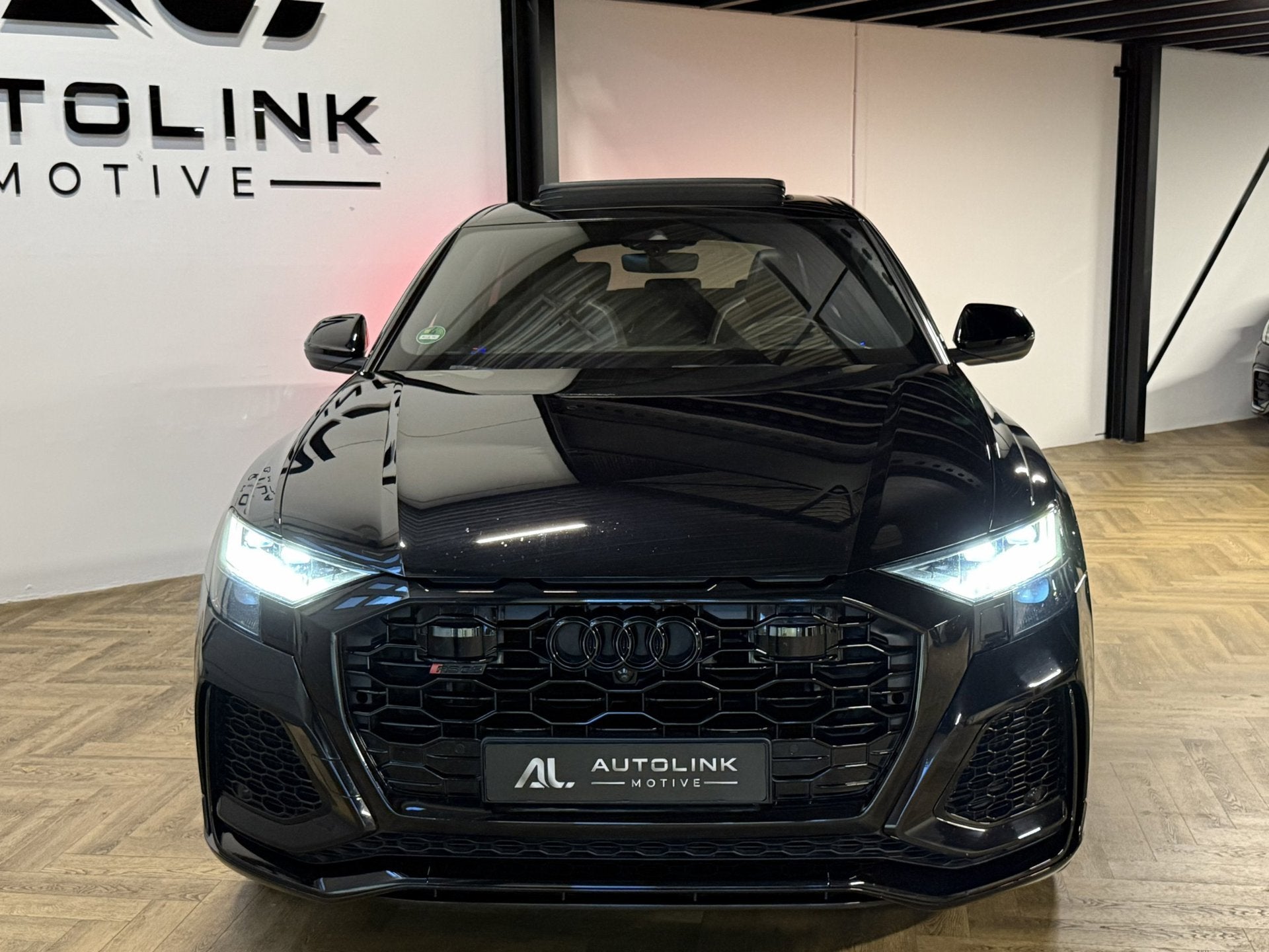 Audi RSQ8 4.0 TFSI quattro Keramisch|SoftClose|Carbon|FULL, Auto's, Dealer onderhouden, Gebruikt, 600 pk, Zwart