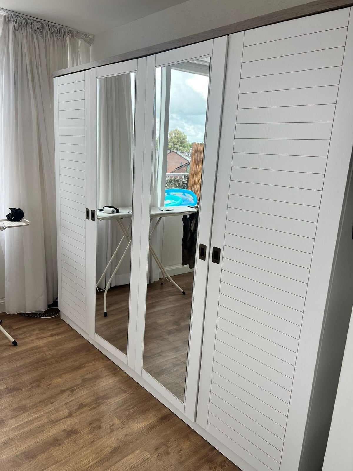 Complete slaapkamerset, Huizen en Kamers, Kamers te huur