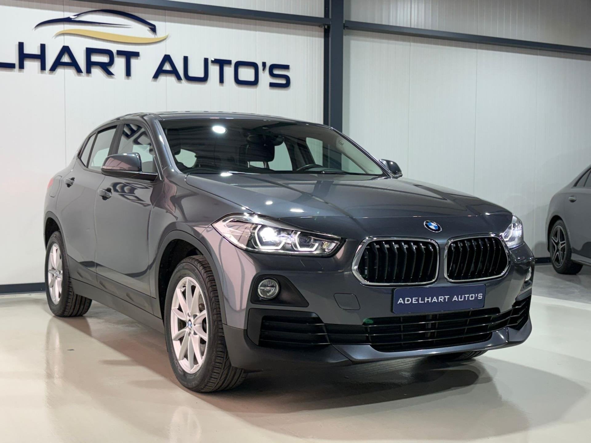 BMW X2 SDrive20i Executive Automaat 192 PK / Navigatie full, Auto's, 1998 cc, Gebruikt, 1435 kg, Origineel Nederlands
