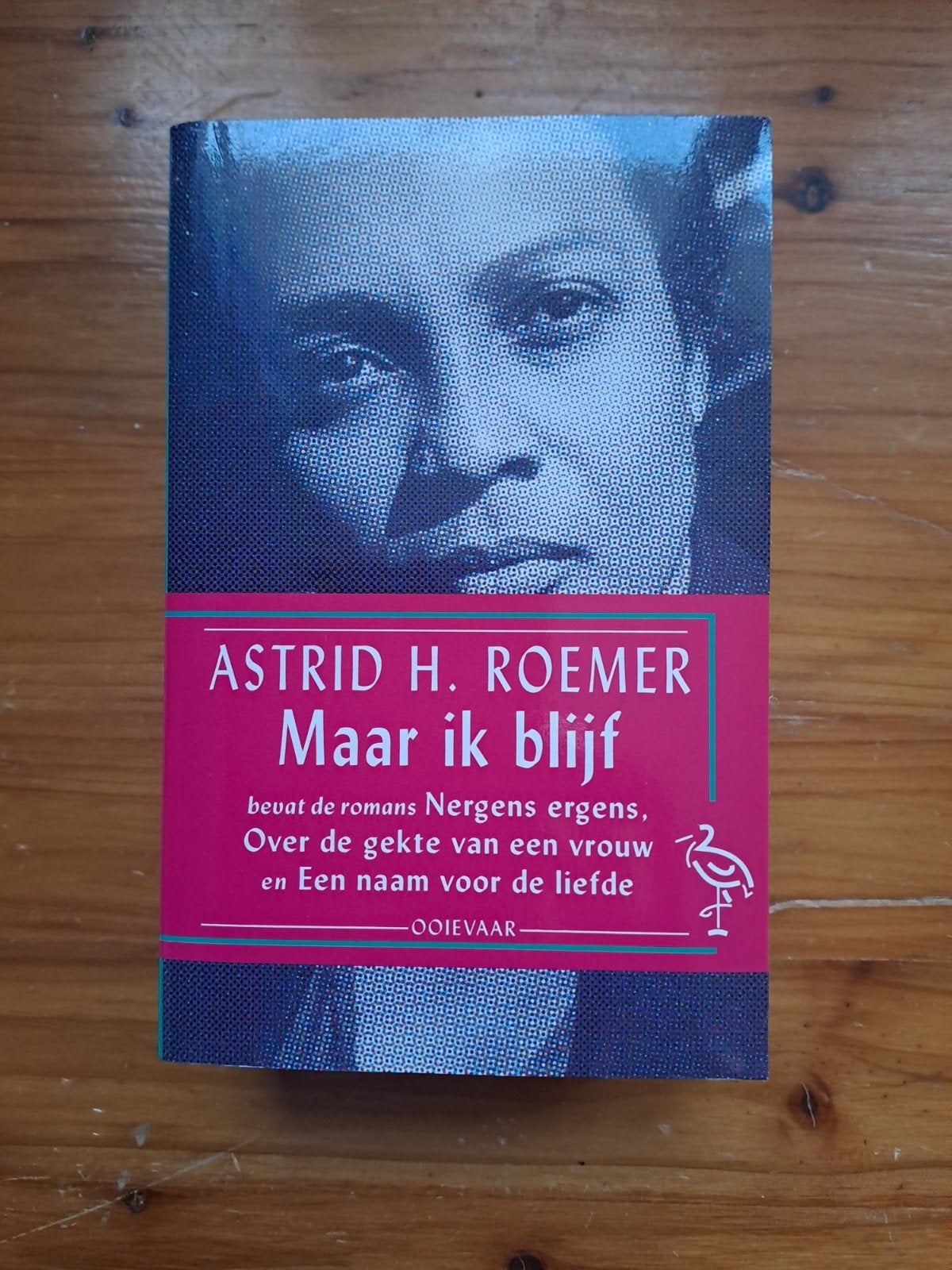 Astrid H. Roemer - Maar ik blijf (3 romans in 1 band), Ophalen of Verzenden, Gelezen, Astrid H. Roemer, Nederland