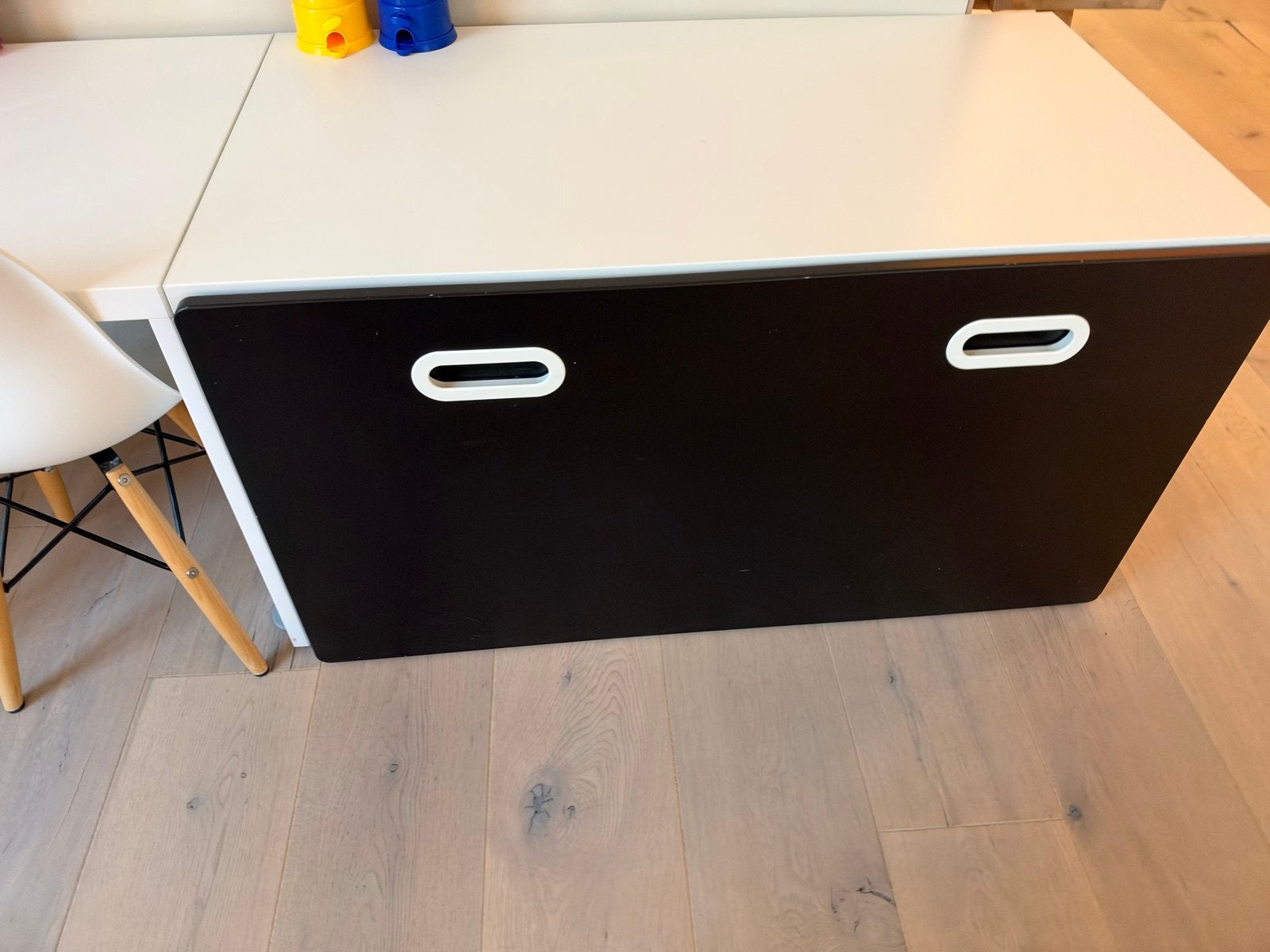 Speelgoedkist ikea smastad zwart (krijtbord) met 2 bankjes, Ophalen, Gebruikt, Overige typen