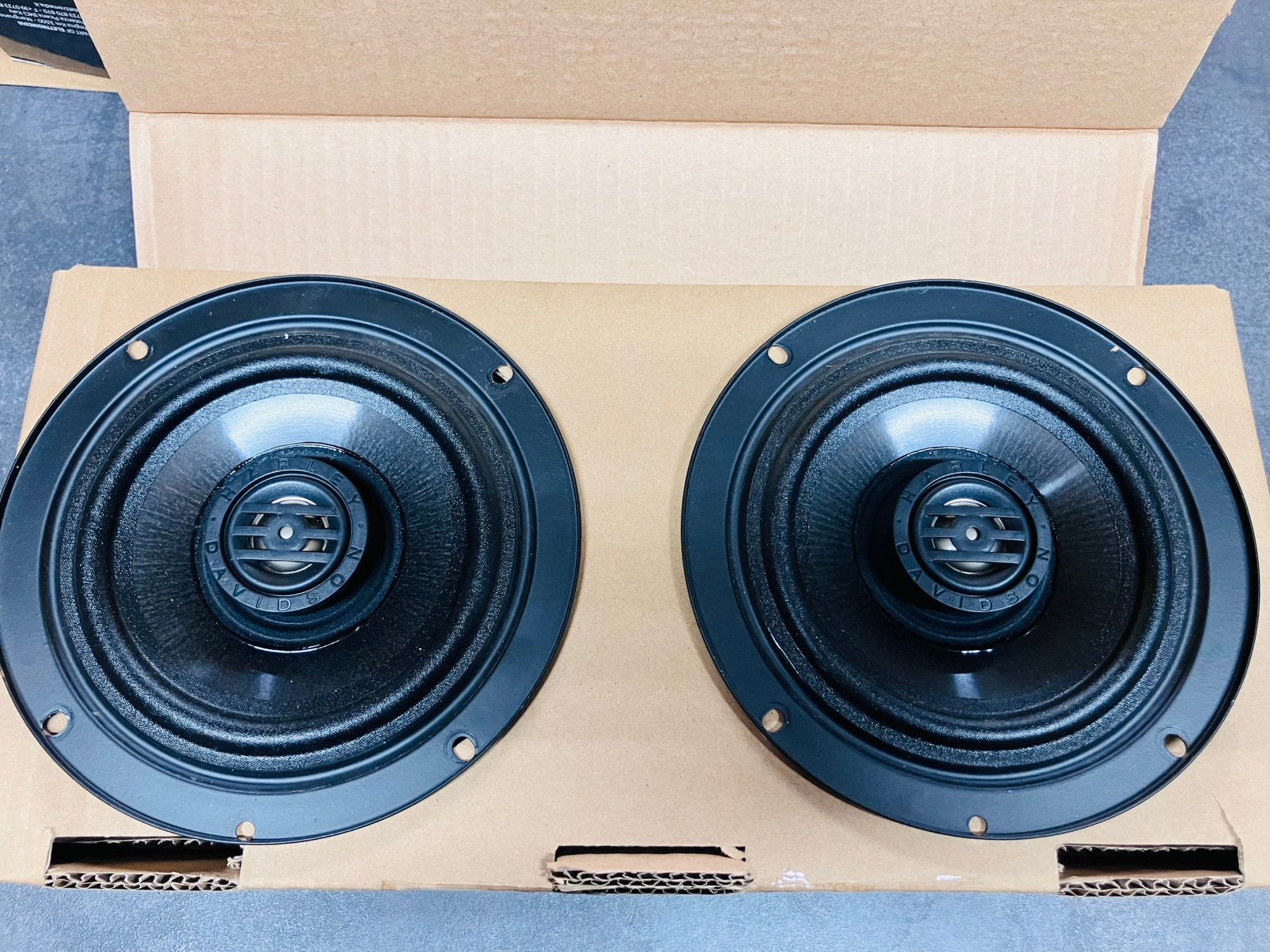 Originele badwing speakers Streetglide, Motoren, Ophalen, Gebruikt