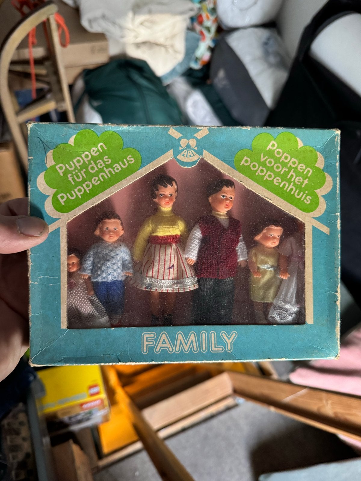 Vintage Poppenhuis Familie Poppen in Doos, Verzamelen, Poppen, Ophalen of Verzenden, Gebruikt, Pop