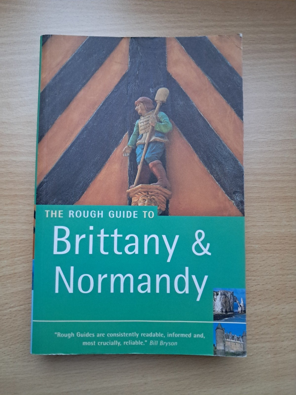 Rough Guide Bretagne & Normandië Reisgids, Boeken, Reisgidsen, Gelezen, Rough Guide, Europa, Ophalen of Verzenden