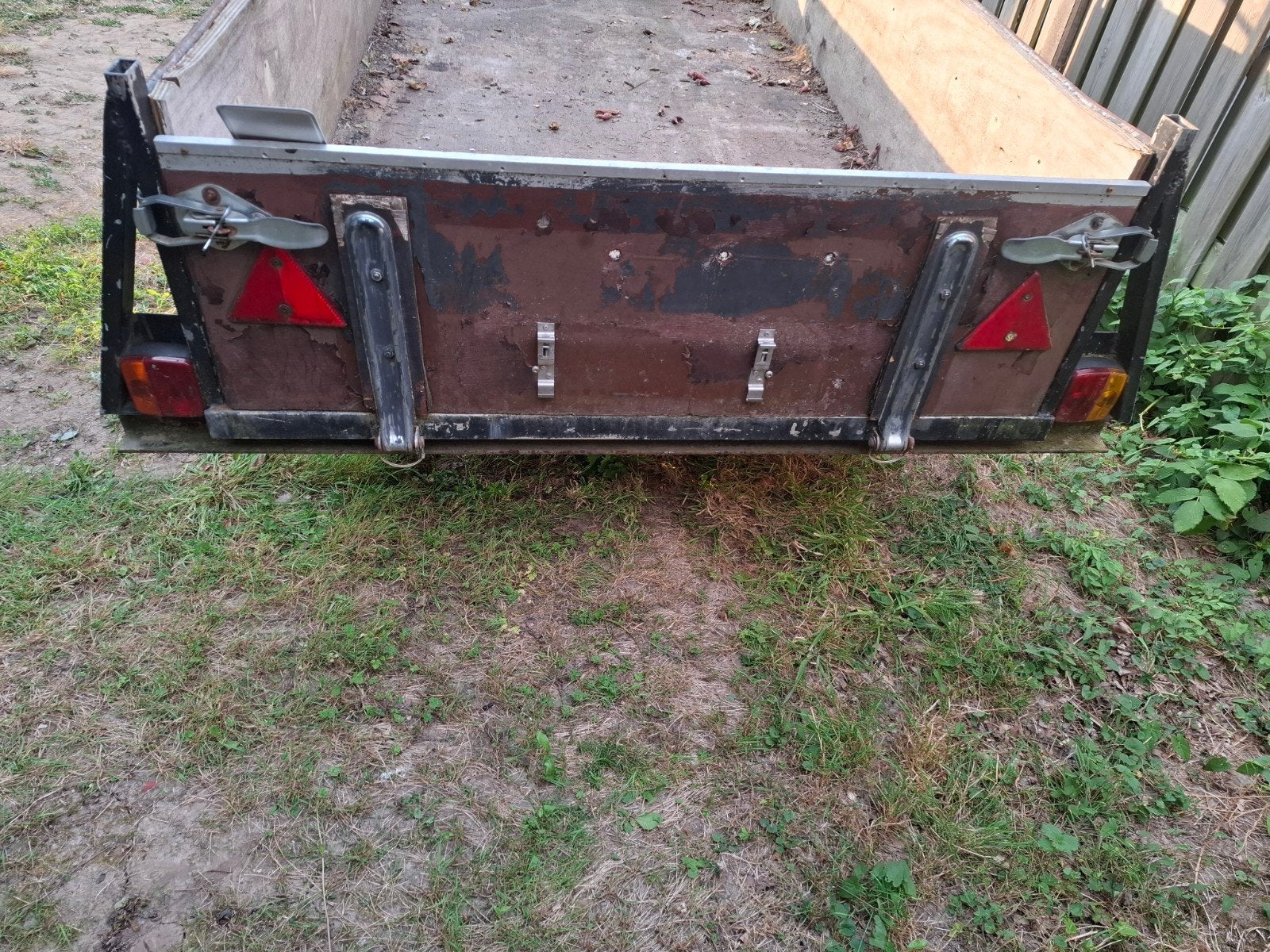 Geremde enkelasser aanhanger met vernieuwde remmen, Auto diversen, Aanhangers en Bagagewagens, Ophalen, Gebruikt