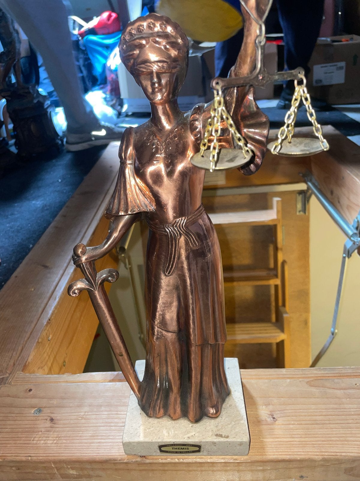 Themis Beeld - Godin van Rechtvaardigheid - Hellenic Art, Antiek en Kunst, Ophalen of Verzenden, Brons, Beeld, Bruin