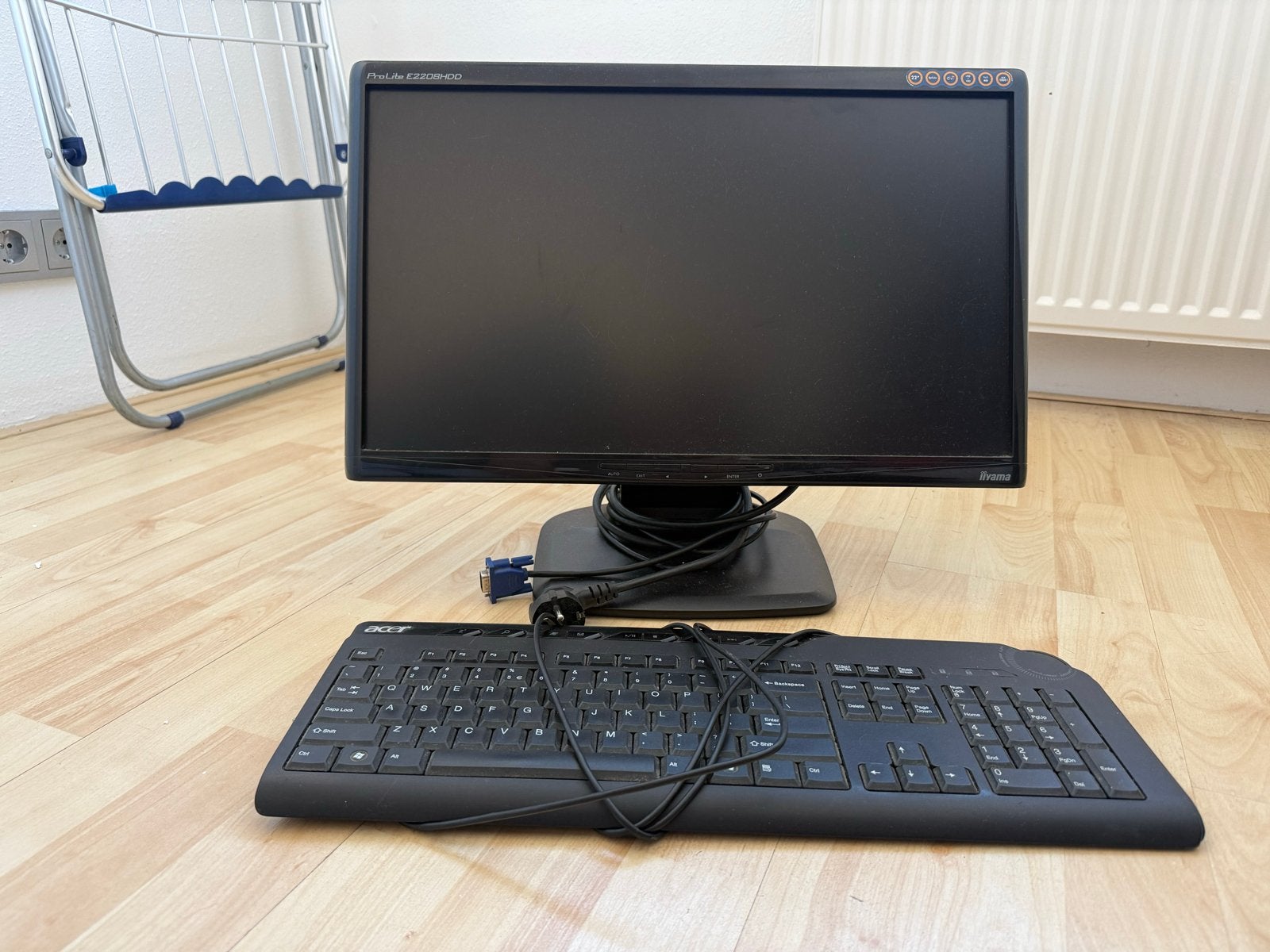 Iiyama ProLite E2208HDD monitor 22 inch met Acer toetsenbord, Ophalen, Gebruikt, Full HD, VGA