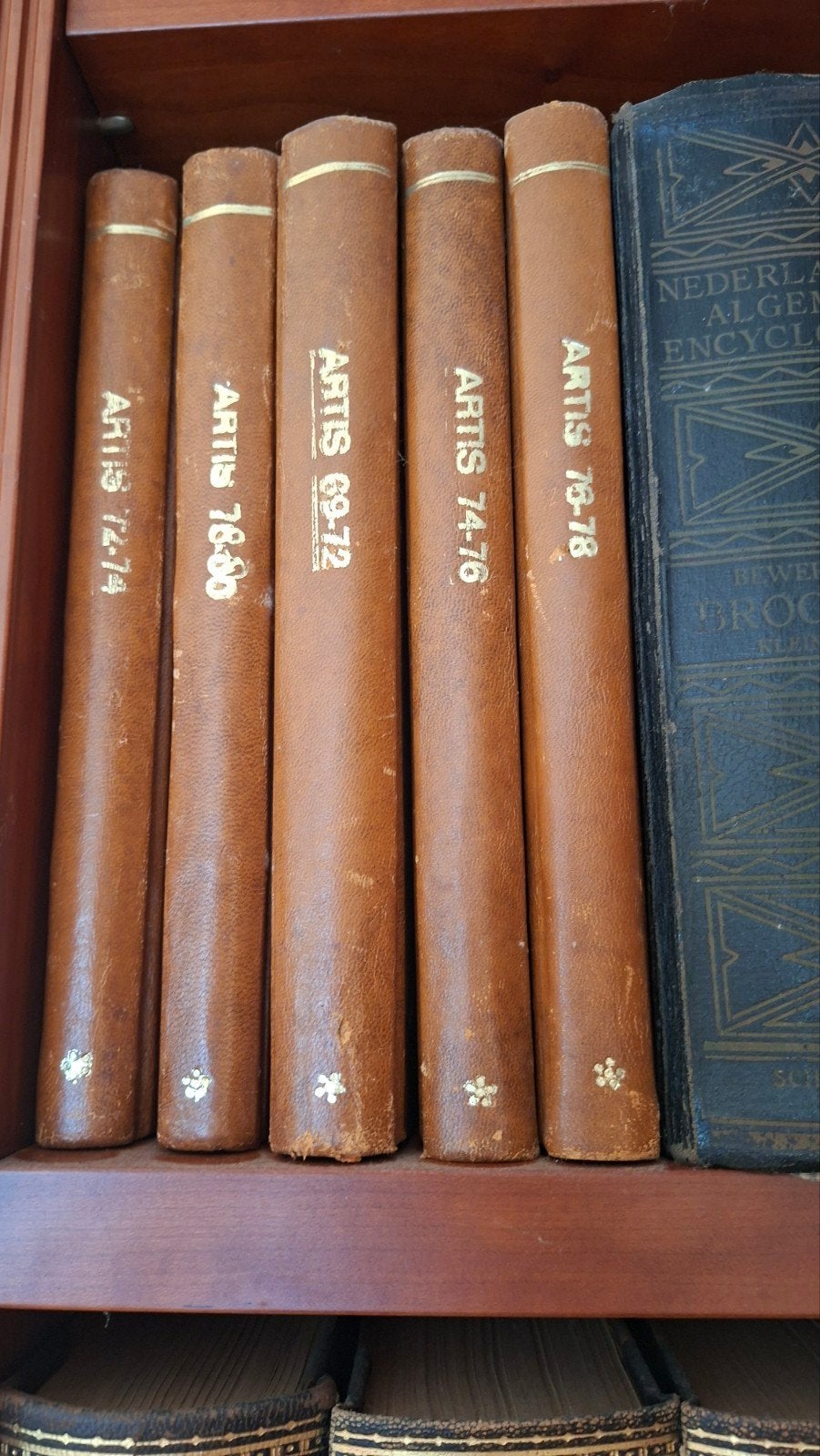 Artis Jaarboeken Collectie (5 delen), Boeken, Ophalen of Verzenden, Gelezen, Dieren, Complete serie