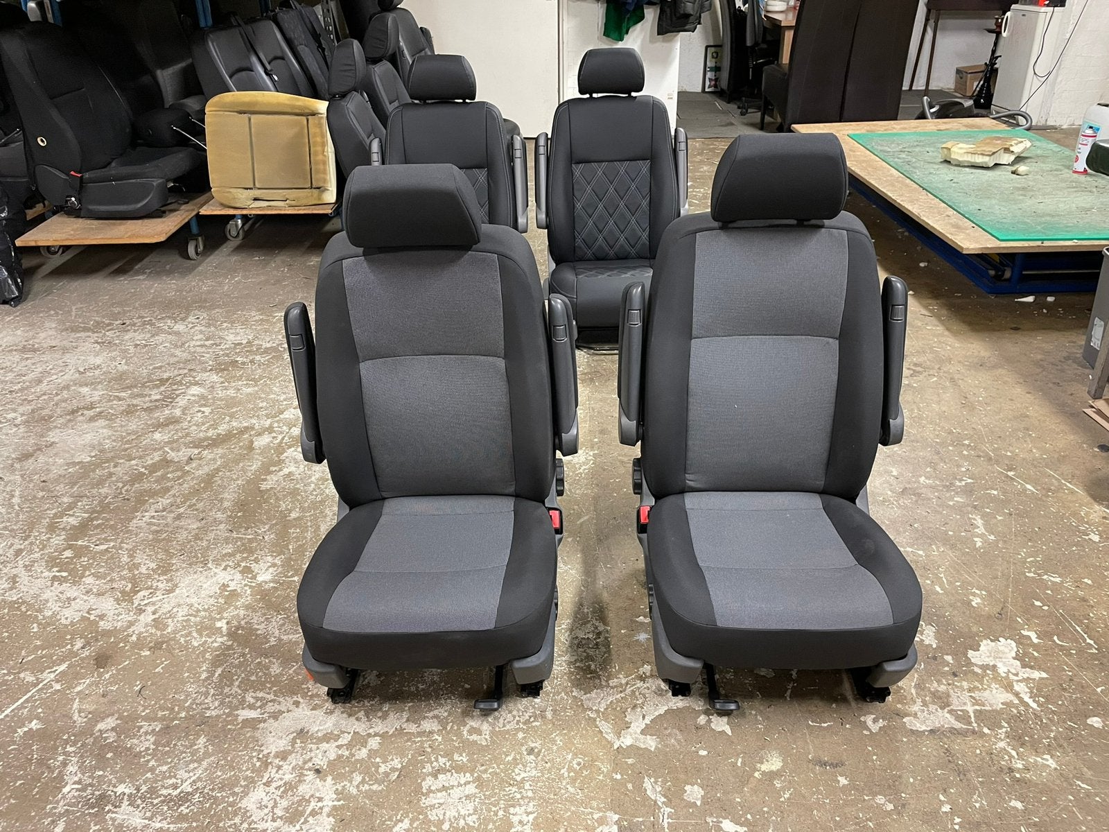 Volkswagen Transporter T6 comfortstoelen AUSTIN, Auto-onderdelen, Interieur en Bekleding, Ophalen, Volkswagen