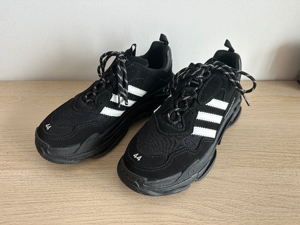Balenciaga x adidas Triple S Black - maat 44, Kleding | Heren, Zwart, Ophalen of Verzenden, Balenciaga, Sneakers of Gympen