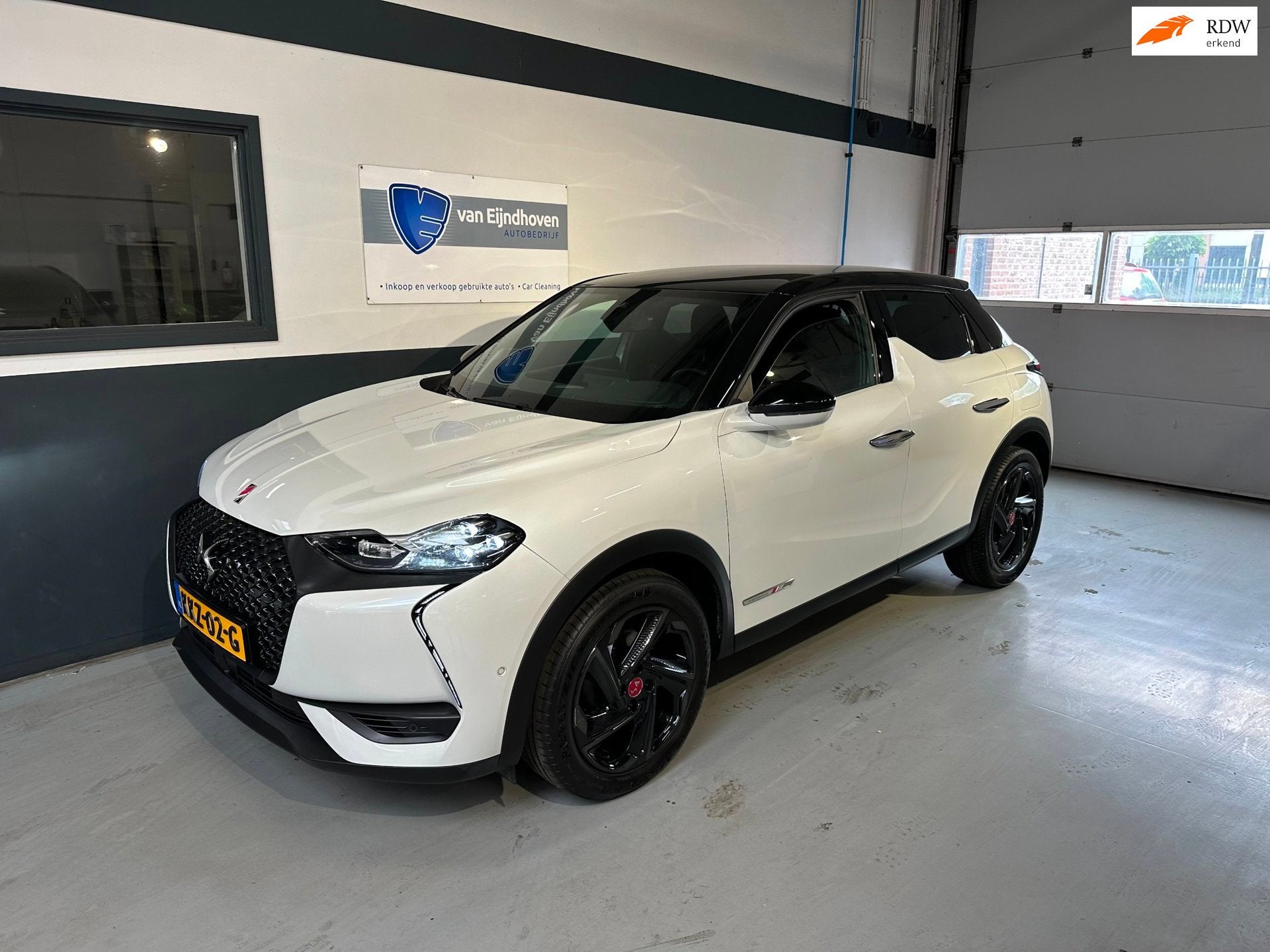 DS 3 Crossback 1.2 PureTech Performance Line, Auto's, Dealer onderhouden, Gebruikt, 1199 cc, Leder en Stof