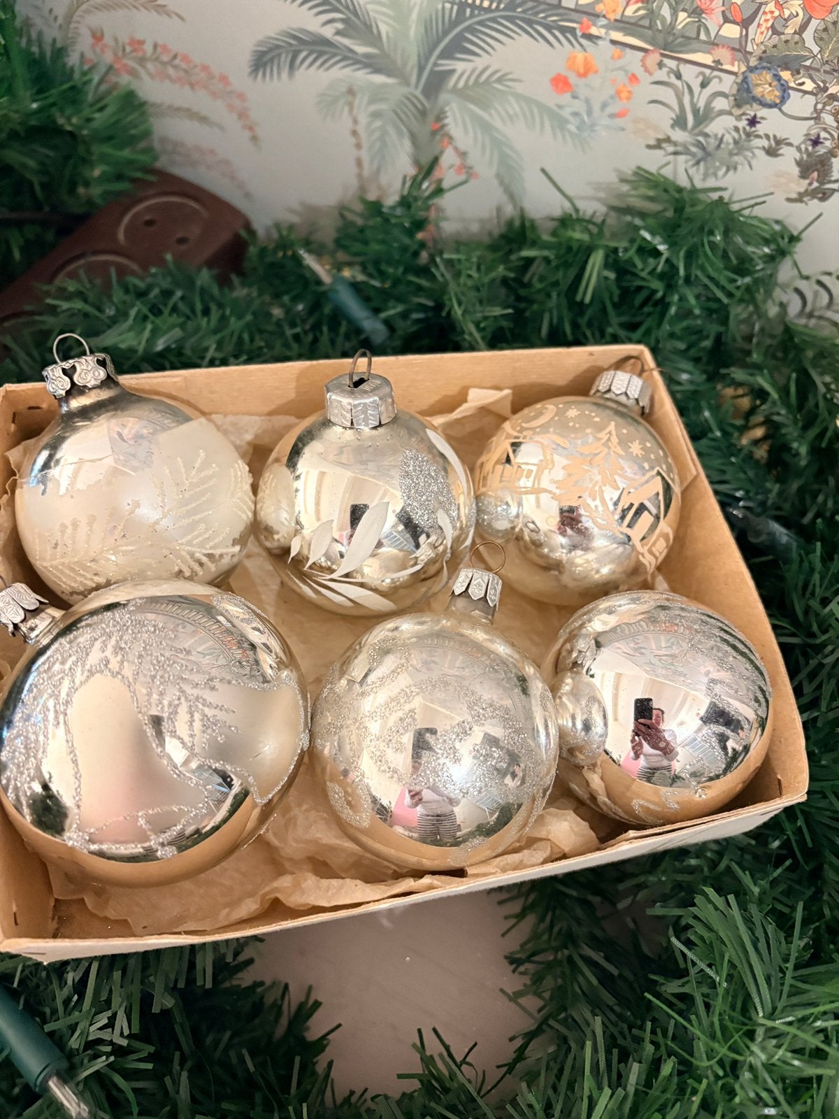 6 Vintage glazen kerstballen jaren 50/60 - gesuikerd zilver, Ophalen of Verzenden, Zo goed als nieuw