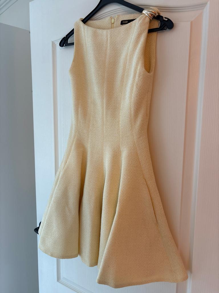 Maje jurk maat 34 (XS), Kleding | Dames, Jumpsuits, Ophalen, Zo goed als nieuw, Maat 34 (XS) of kleiner, Geel