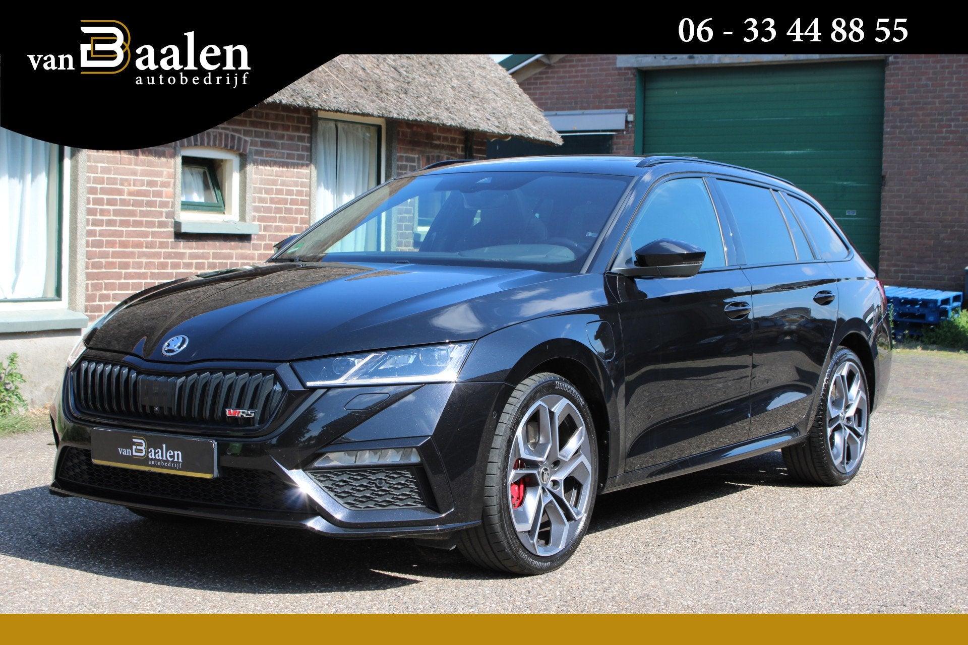Skoda Octavia Combi 1.4 TSI RS iV PHEV SOh 93% LEER PANO LED, Auto's, Gebruikt, 4 cilinders, Alcantara, Zwart