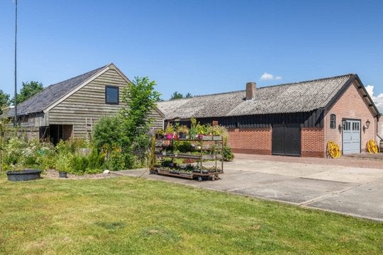 Vrijstaande woning met verschillende schuren 2710m2 grond, Huizen en Kamers, Huizen te koop, Vrijstaande woning, Drenthe, 1500 m² of meer
