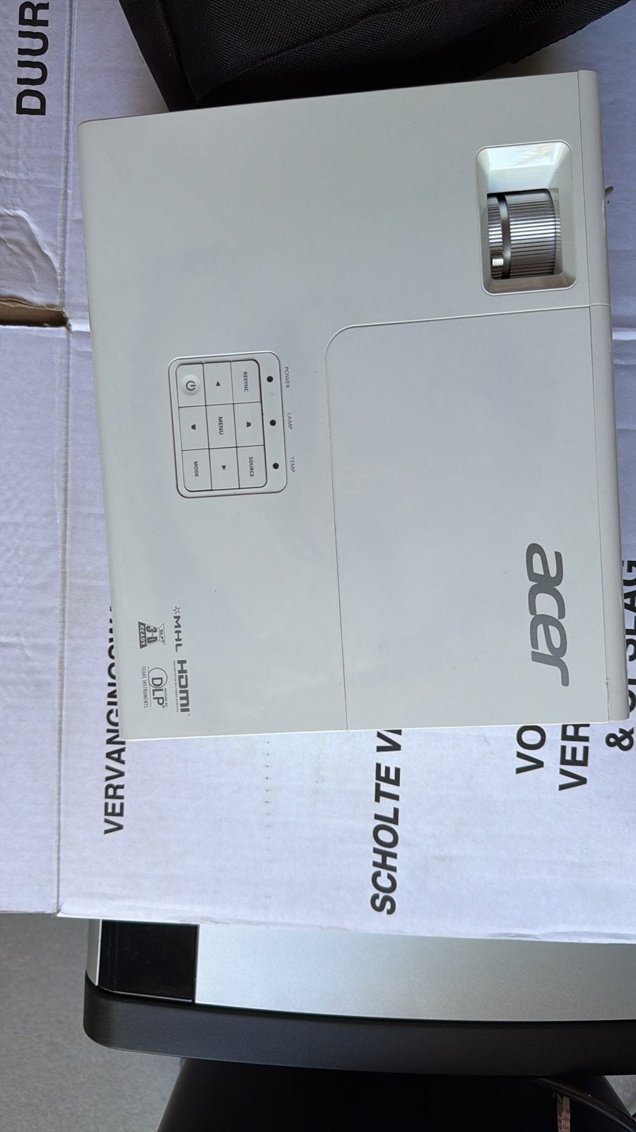 Acer Beamer - Perfect voor Thuisbioscoop of Presentaties, Ophalen of Verzenden, Zo goed als nieuw, DLP, Full HD (1080)
