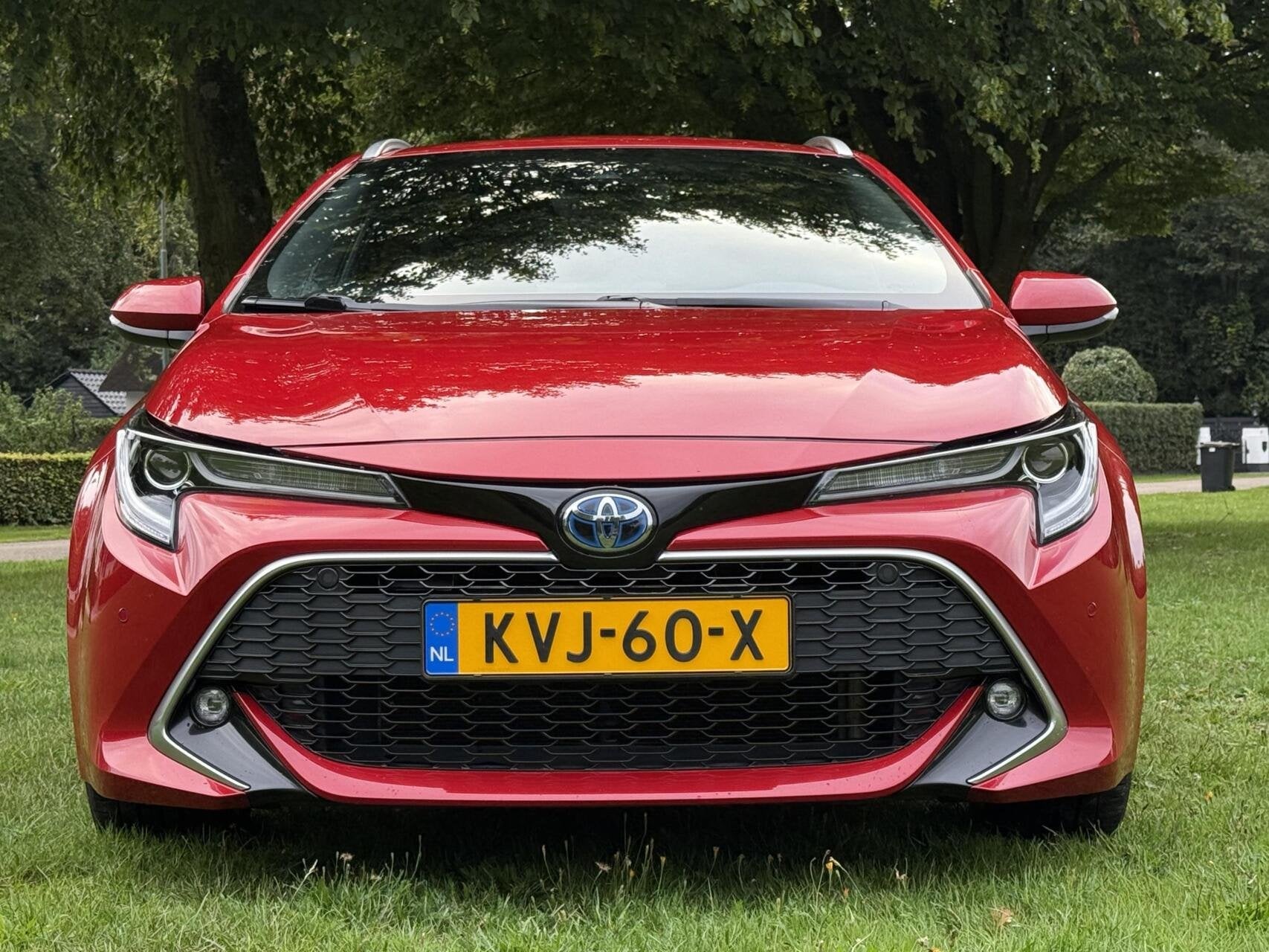 Foto 10 van Toyota Corolla TS 2.0 Hybrid Lounge 184pk 85dkm Zeer Luxe 1e