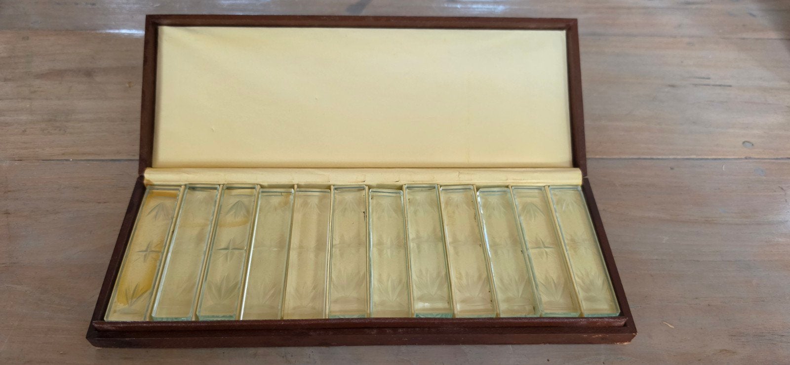Vintage glazen messenleggers, Ophalen