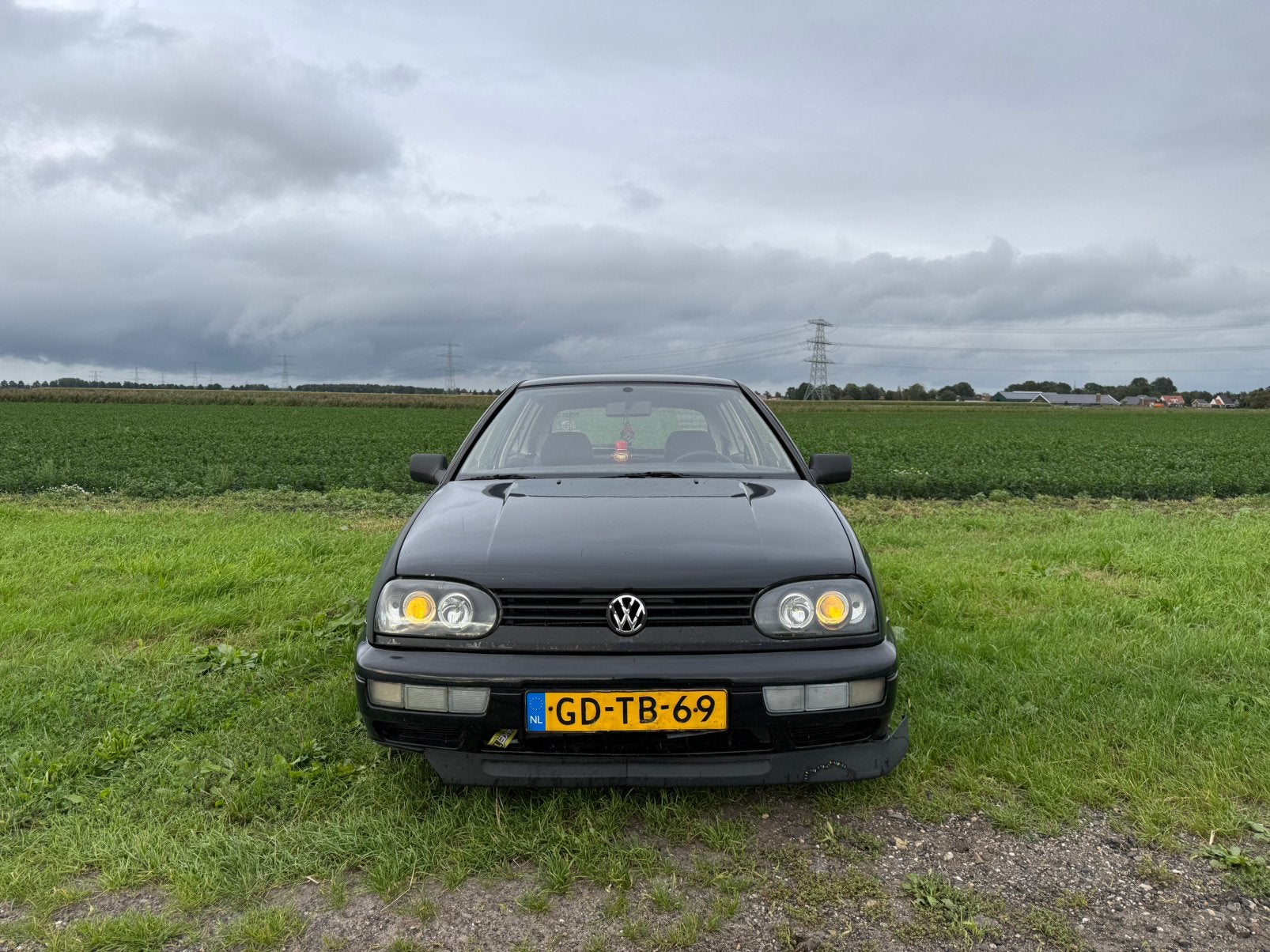 Volkswagen Golf 3 1.8 automaat, Auto's, 1025 kg, Stof, 74 pk, Zwart
