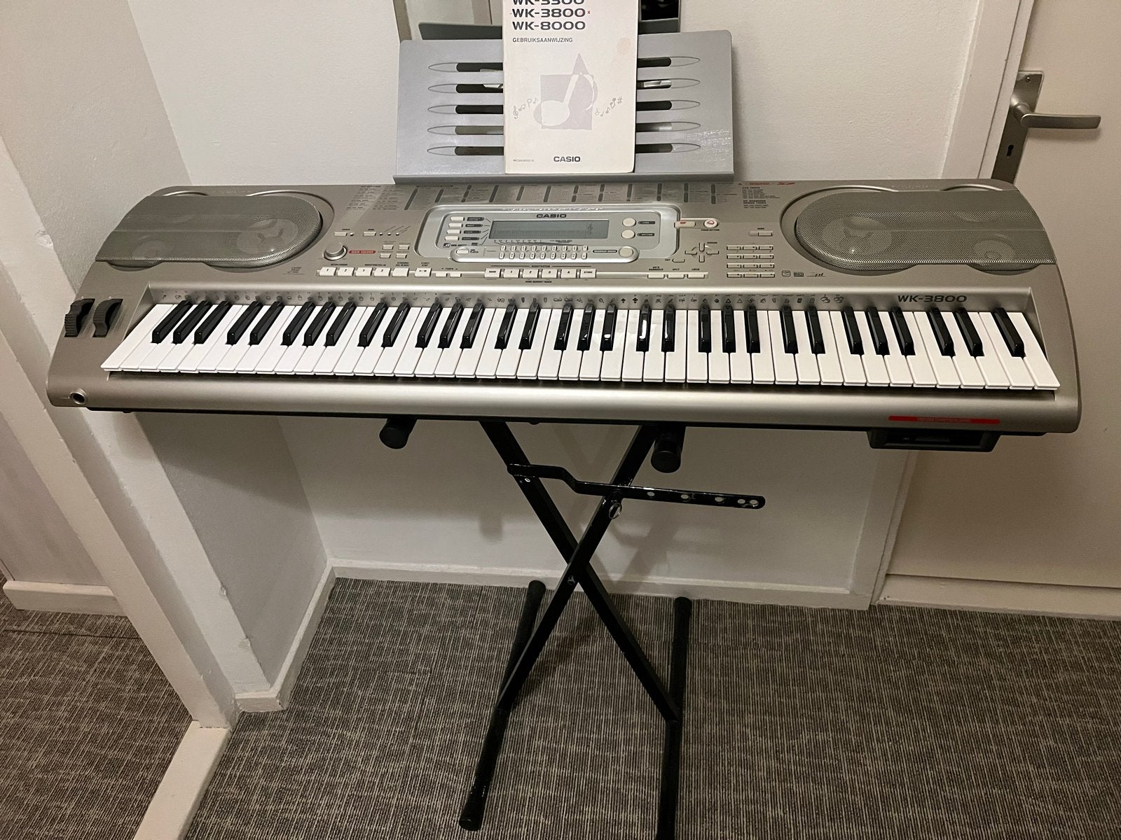 Casio WK-3800 Keyboard met standaard en handleiding, Muziek en Instrumenten, Ophalen, Casio, Zo goed als nieuw, Aanslaggevoelig