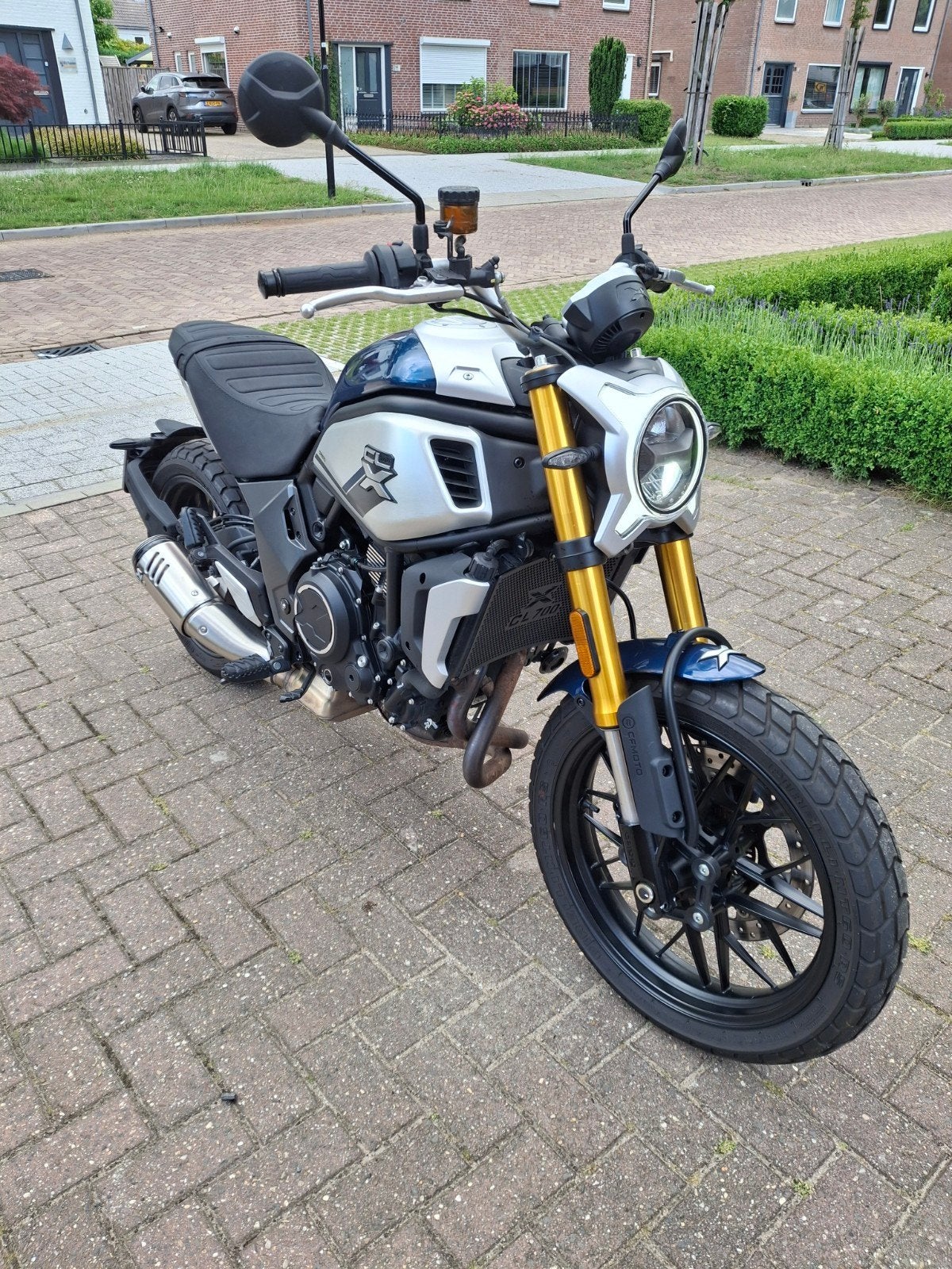 CFMOTO 700CL-X Heritage | Nieuwstaat 4813km 2 jaar garantie, 2 cilinders, Motorrijbewijs A, Particulier, Meer dan 35 kW