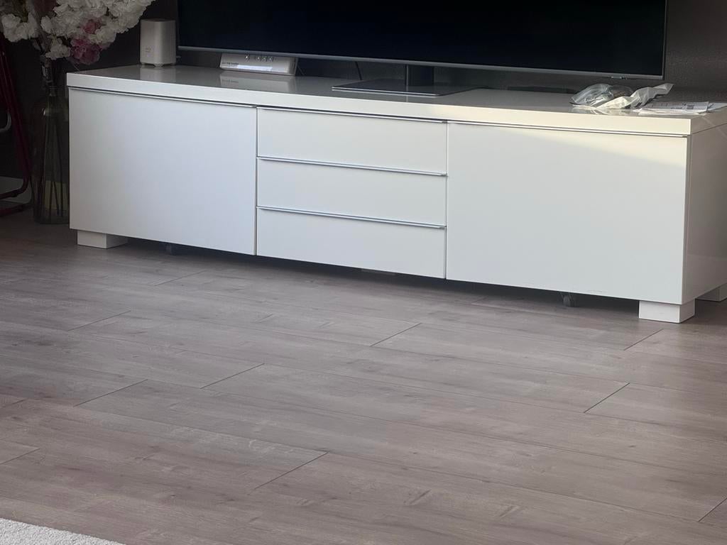 Modern wit tv-meubel met lades en deuren, Ophalen, Overige materialen, Gebruikt, 150 tot 200 cm