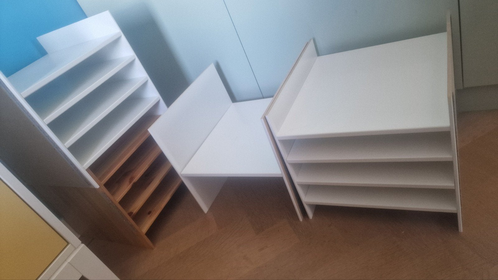 Kallax elementen - 4 witte planken, 1 eiken plank, Ophalen, Gebruikt