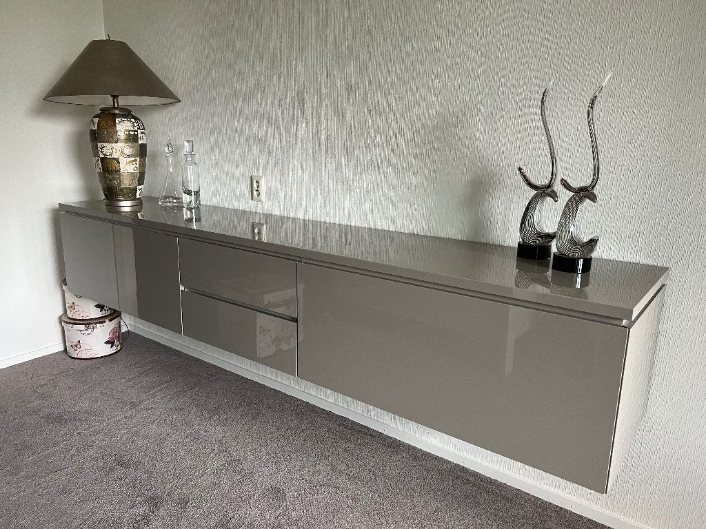 Interlübke Cube kast dressoir zwevend hangend, Huis en Inrichting, Kasten | Dressoirs, Zo goed als nieuw, 200 cm of meer, 25 tot 50 cm